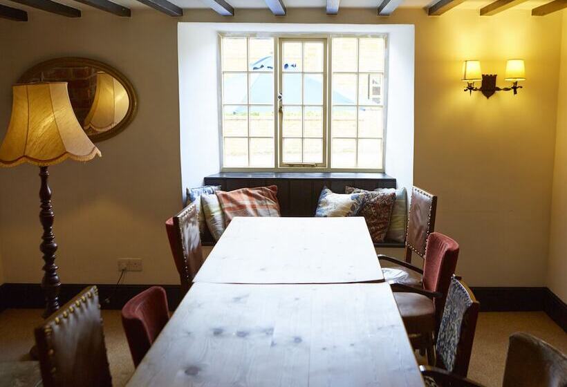 호텔 The Marquess Of Exeter