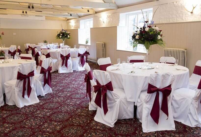 فندق The Old Bell   Warminster