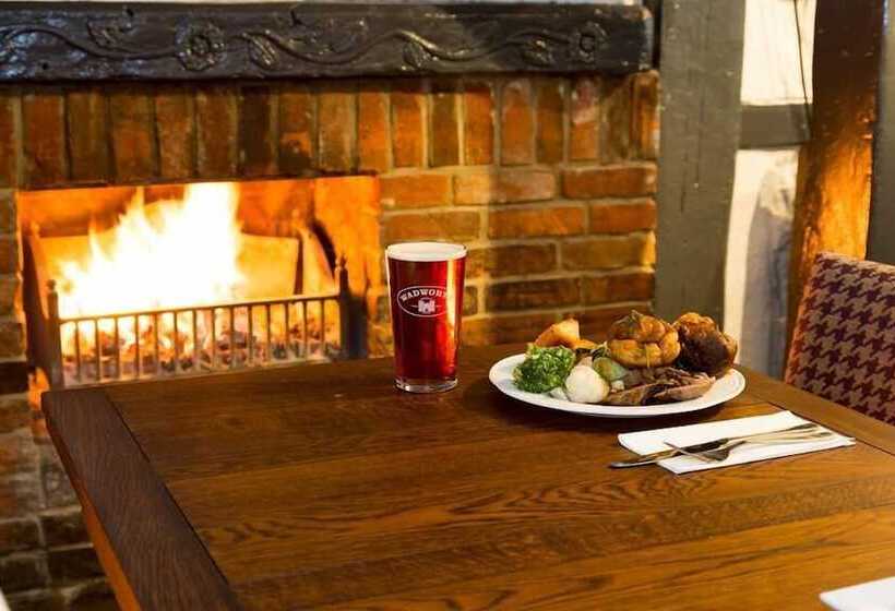 فندق The Old Bell   Warminster