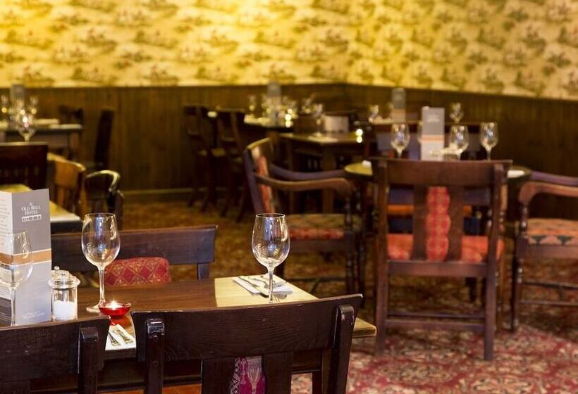 فندق The Old Bell   Warminster