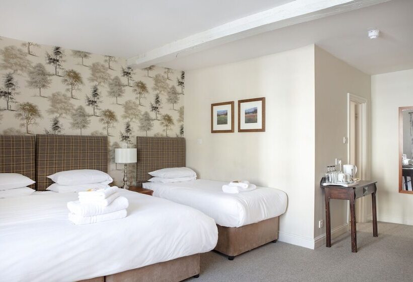 فندق The Old Bell   Warminster