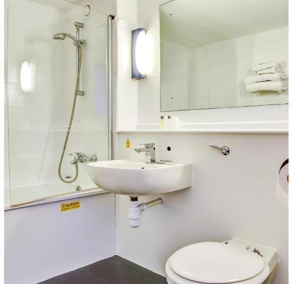 The Hotel Rafiya, Redditch