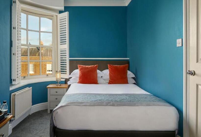 Отель The Royal Adelaide