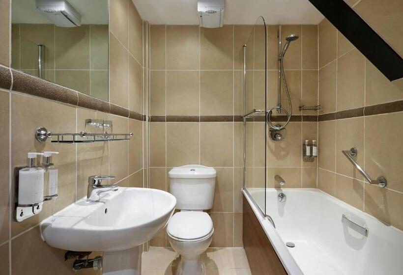 Отель The Royal Adelaide