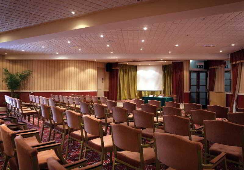 בית מלון כפרי Royal