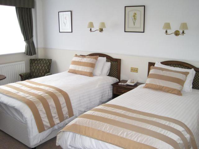 בית מלון כפרי The Saracens Head