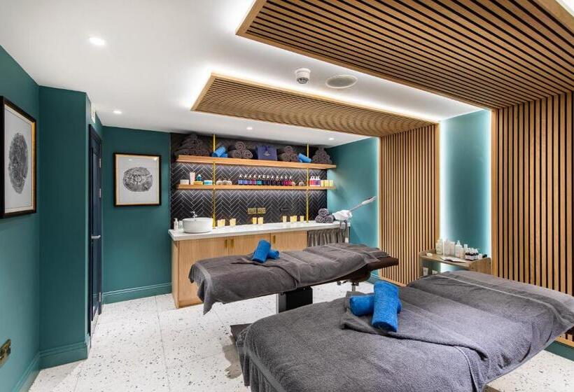 酒店 The Springs Resort & Golf Club