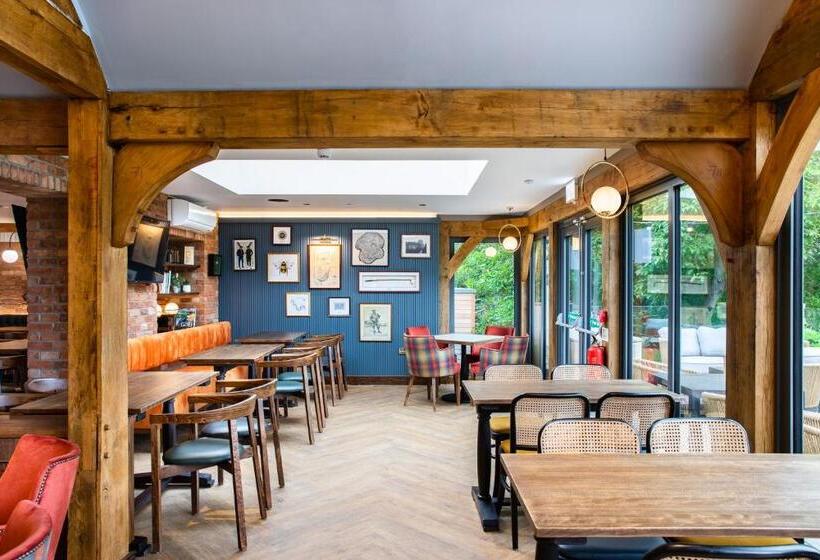 酒店 The Springs Resort & Golf Club