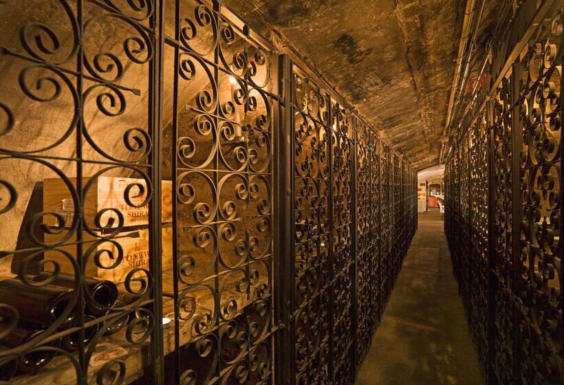 Отель The Stafford  London