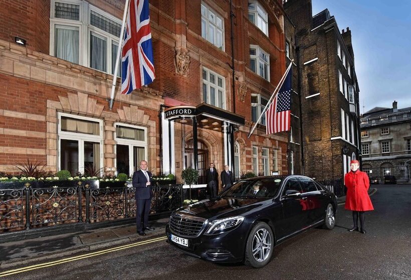 Отель The Stafford  London