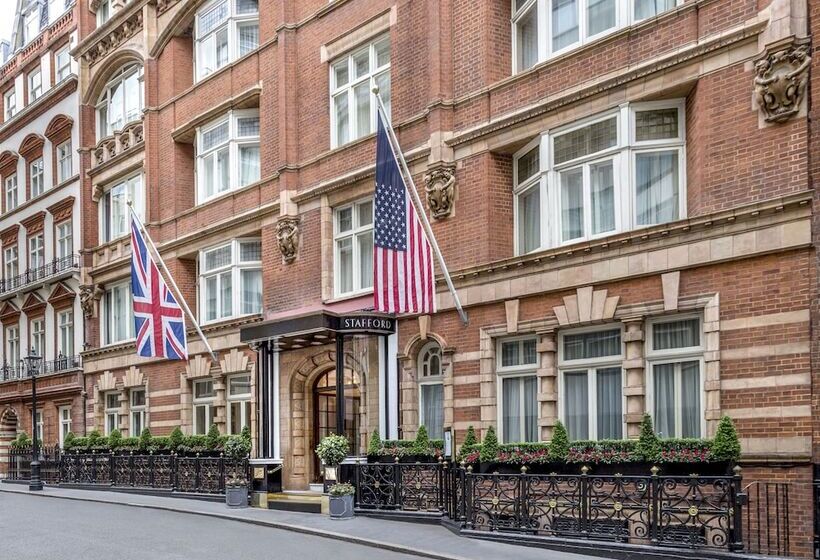 Отель The Stafford  London