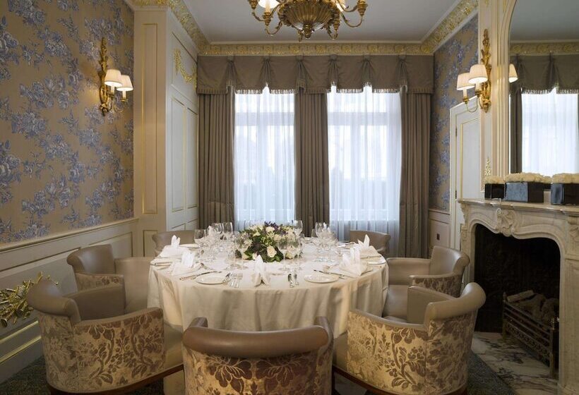 هتل The Stafford  London