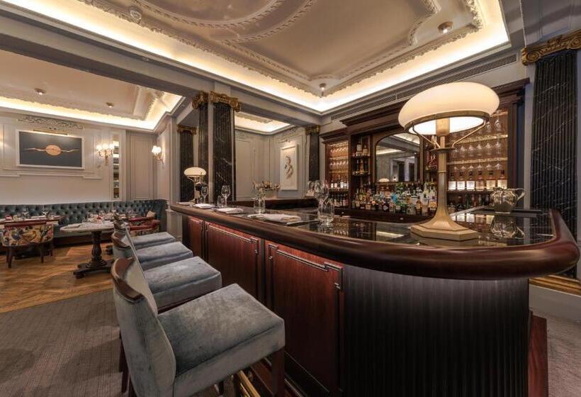 Отель The Stafford  London