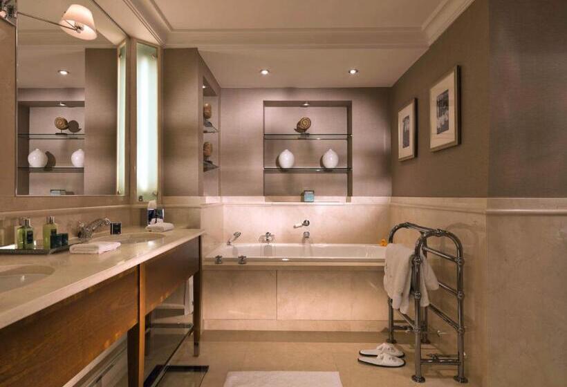 Отель The Stafford  London