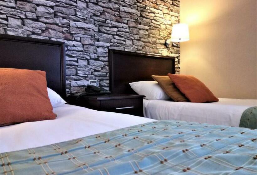 Отель The Strathdon