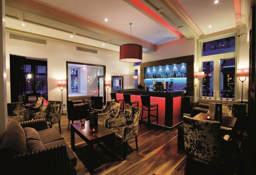 Отель Thistle London Bloomsbury Park