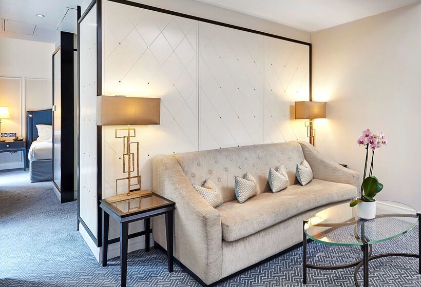 Отель The Waldorf Hilton London