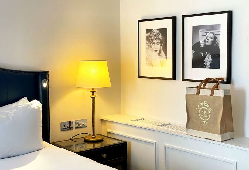 هتل The Waldorf Hilton London