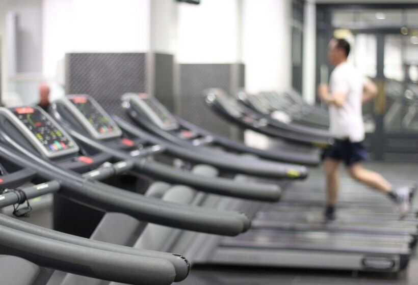 Отель The Waldorf Hilton London