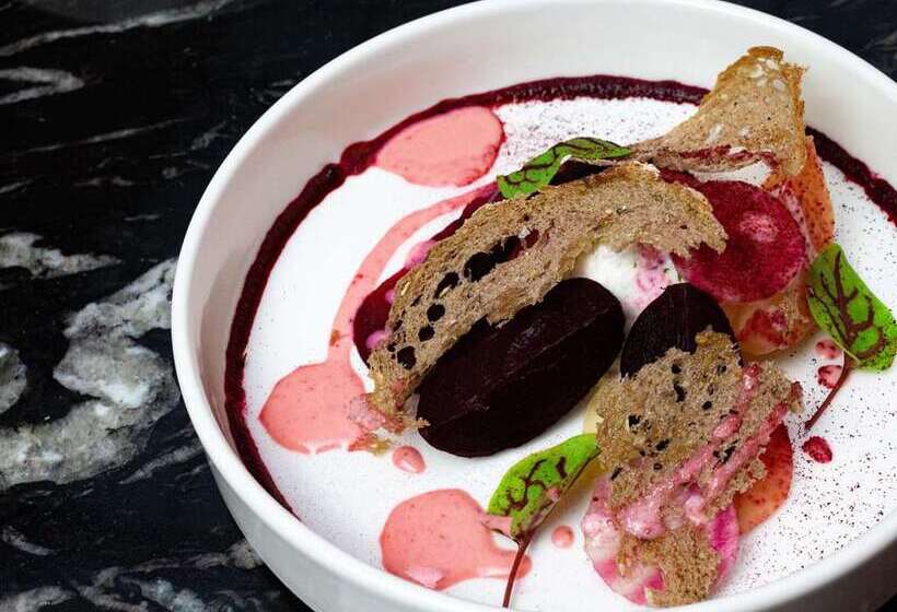 ホテル The Waldorf Hilton London