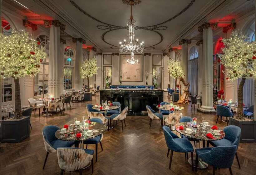 ホテル The Waldorf Hilton London