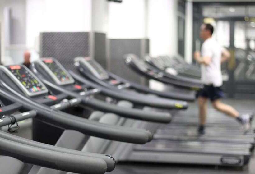 בית מלון כפרי The Waldorf Hilton London