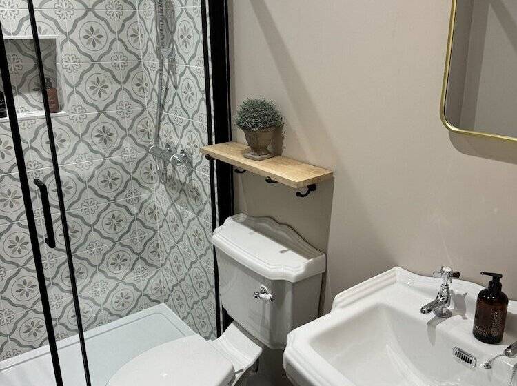 فندق The White Lion