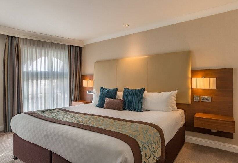 Отель Thistle London Piccadilly