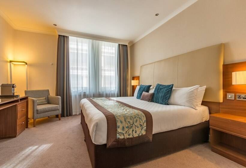 Отель Thistle London Piccadilly