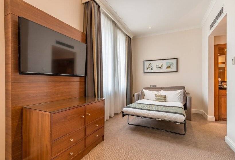 Отель Thistle London Piccadilly