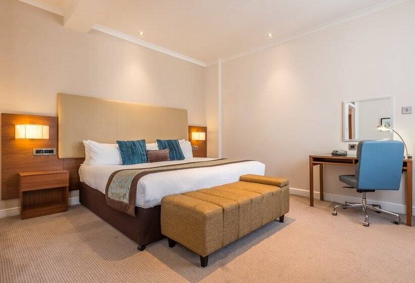 Отель Thistle London Piccadilly