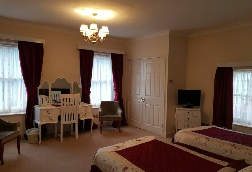 בית מלון כפרי Tyrrells Ford Country Inn &