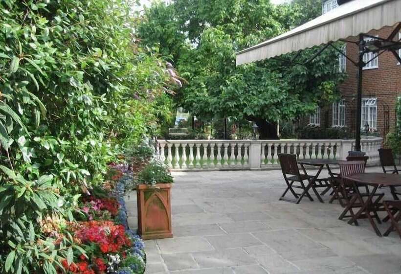 فندق Warren Lodge