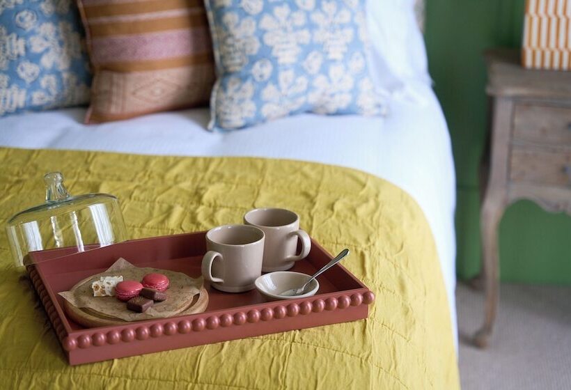 ホテル The White Hart