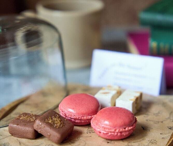 ホテル The White Hart