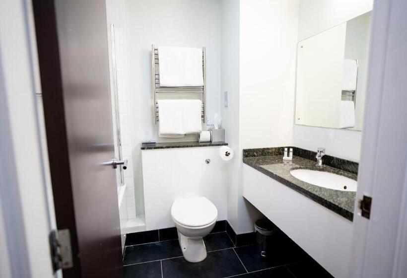 Отель Winchester Royal