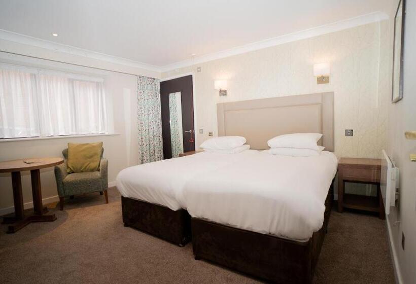 Отель Winchester Royal