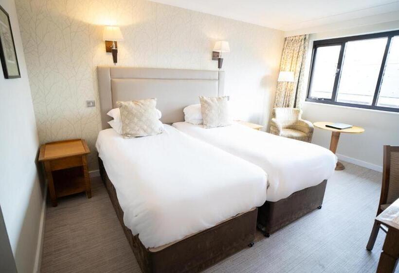 Отель Winchester Royal