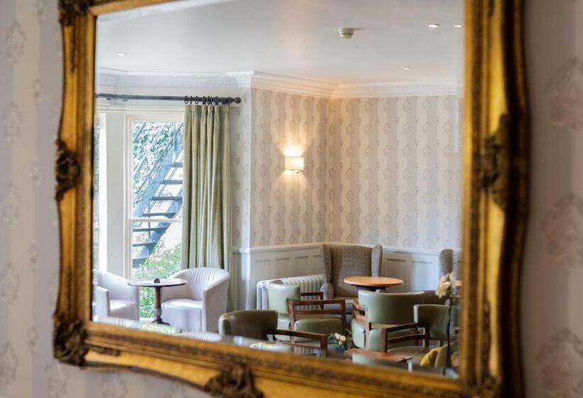 Отель Winchester Royal