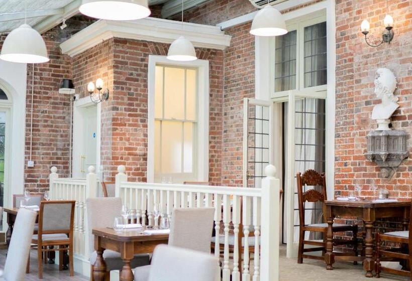 Отель Winchester Royal