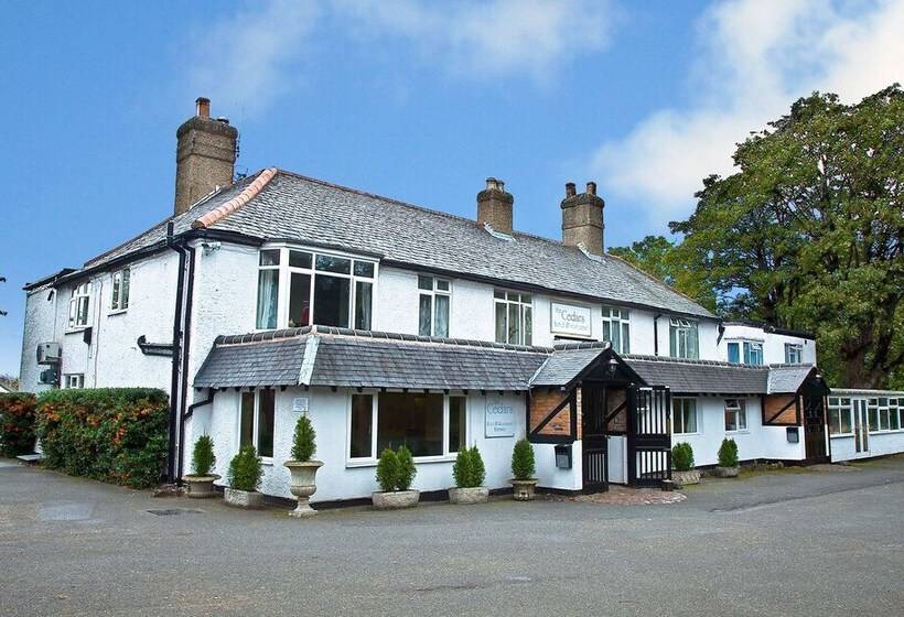 The Cedars Hotel & Restaurant