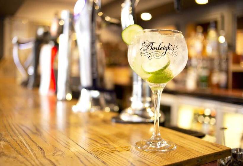 The Cedars Hotel & Restaurant