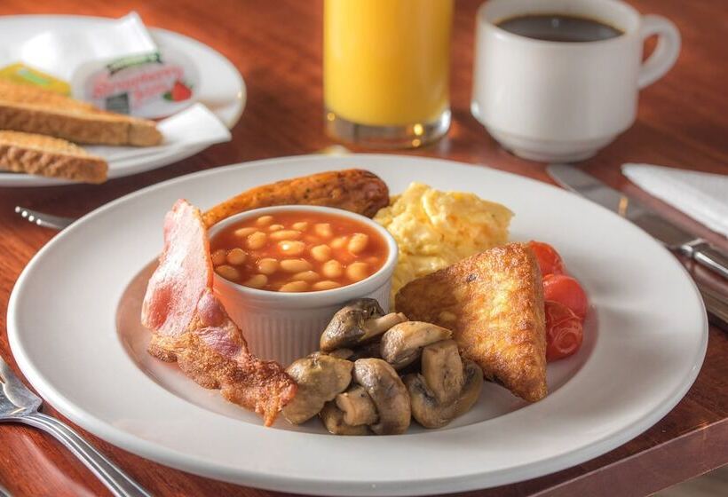 The Cedars Hotel & Restaurant