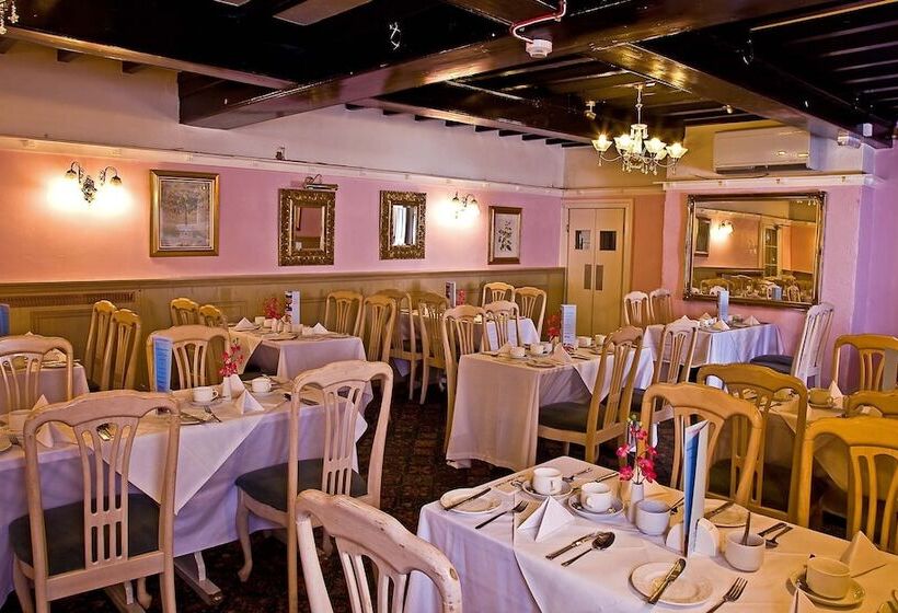 The Cedars Hotel & Restaurant