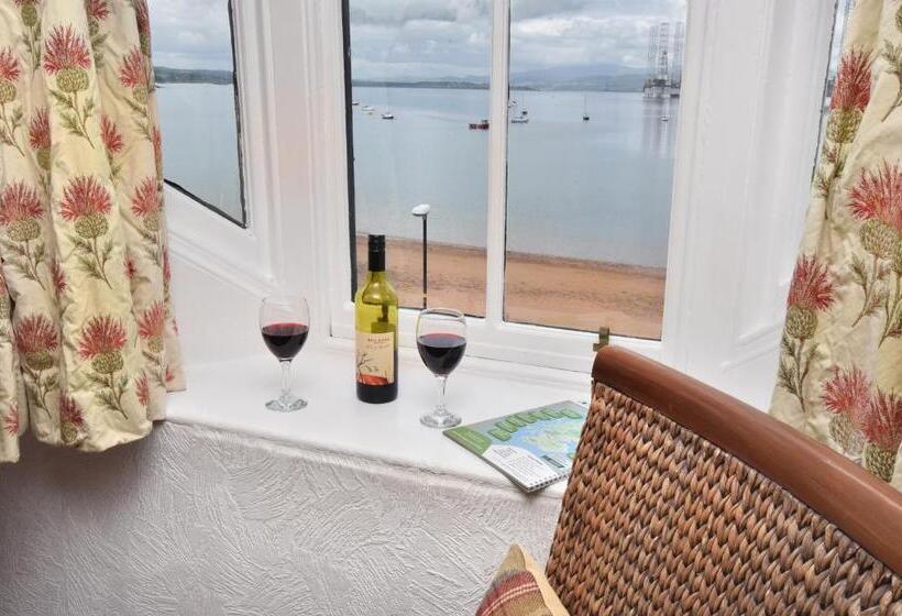 The Royal Hotel Cromarty