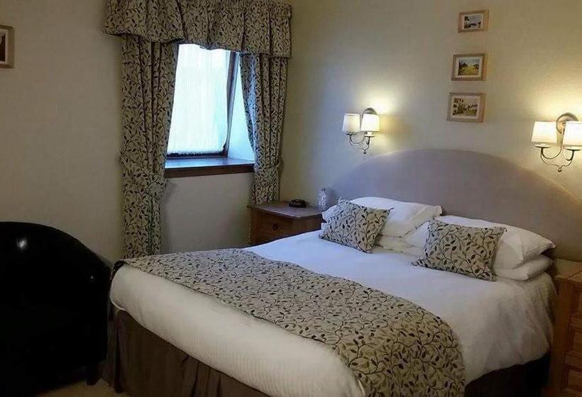 The Royal Hotel Tain