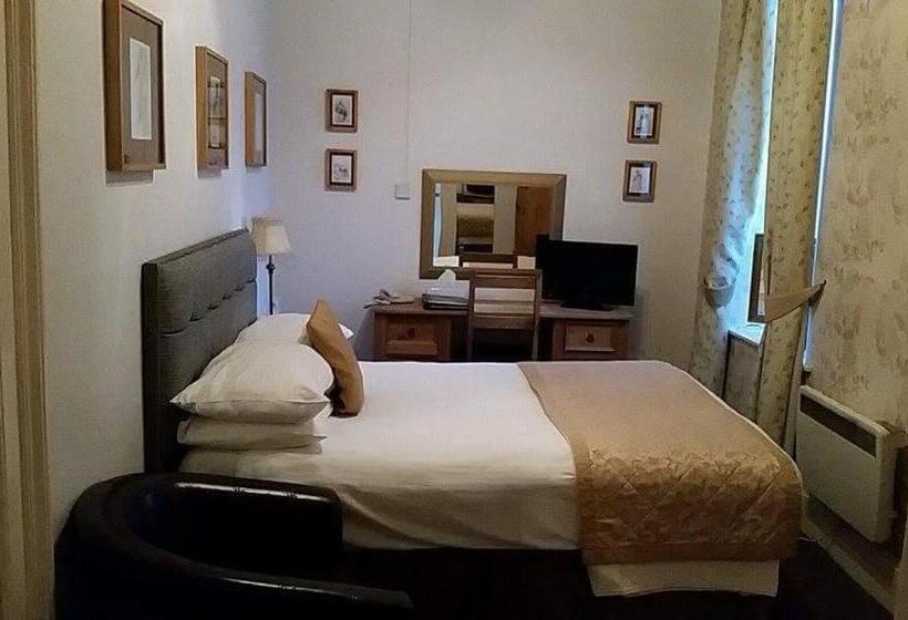 The Royal Hotel Tain