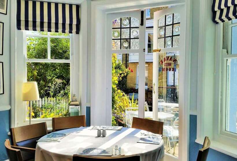 The Seaview Hotel And Restaurant