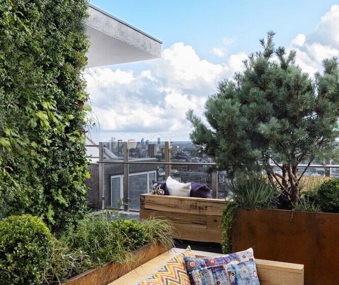 Treehouse Hotel London