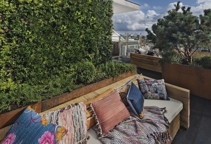 Treehouse Hotel London